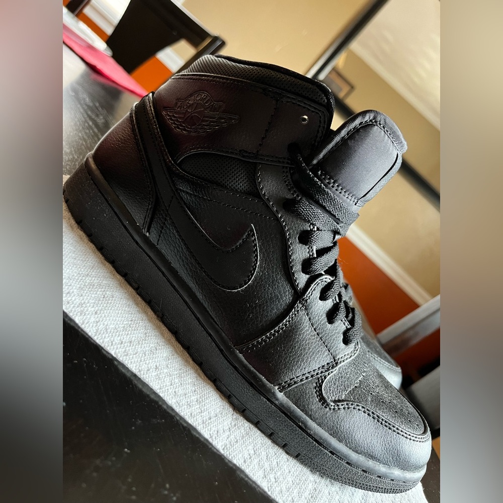 Nike Air Jordan 1 Mid